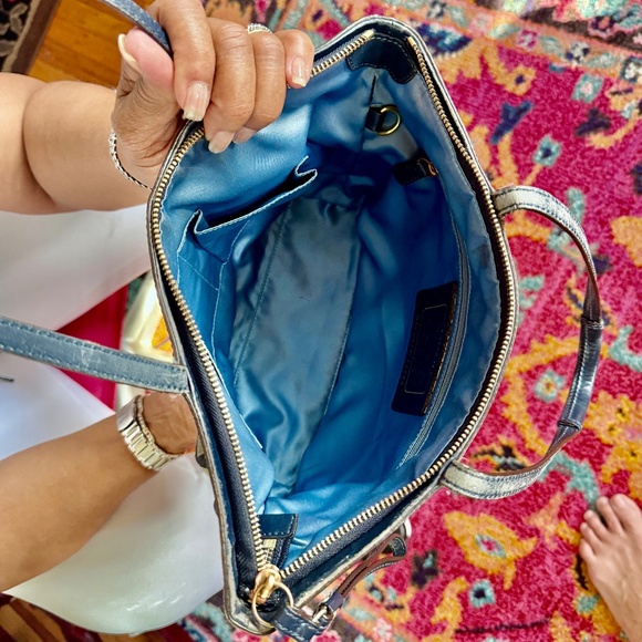 Coach Denim Medium Signature Shoulder Tote Zippered in Navy w/ 2 tags - Picture 9 of 13